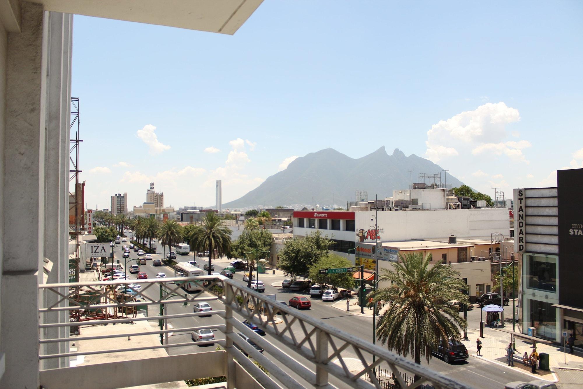 Hotel Plaza Del Arco Express Monterrey Exteriér fotografie