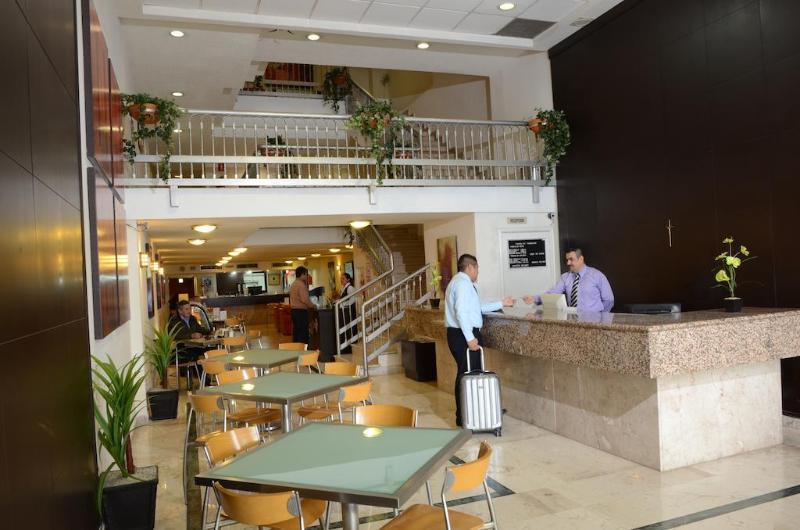 Hotel Plaza Del Arco Express Monterrey Exteriér fotografie