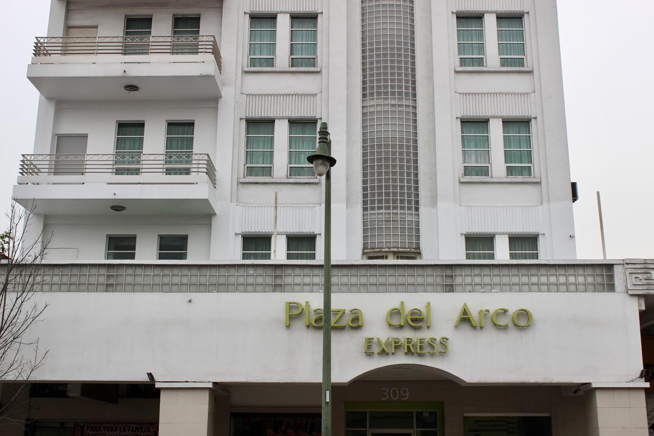 Hotel Plaza Del Arco Express Monterrey Exteriér fotografie
